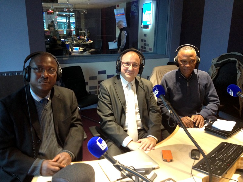 Comment soigner l’asthme? Bernard Pigearias, Jean-Marie KAYEMBE et Serge DOMOUA